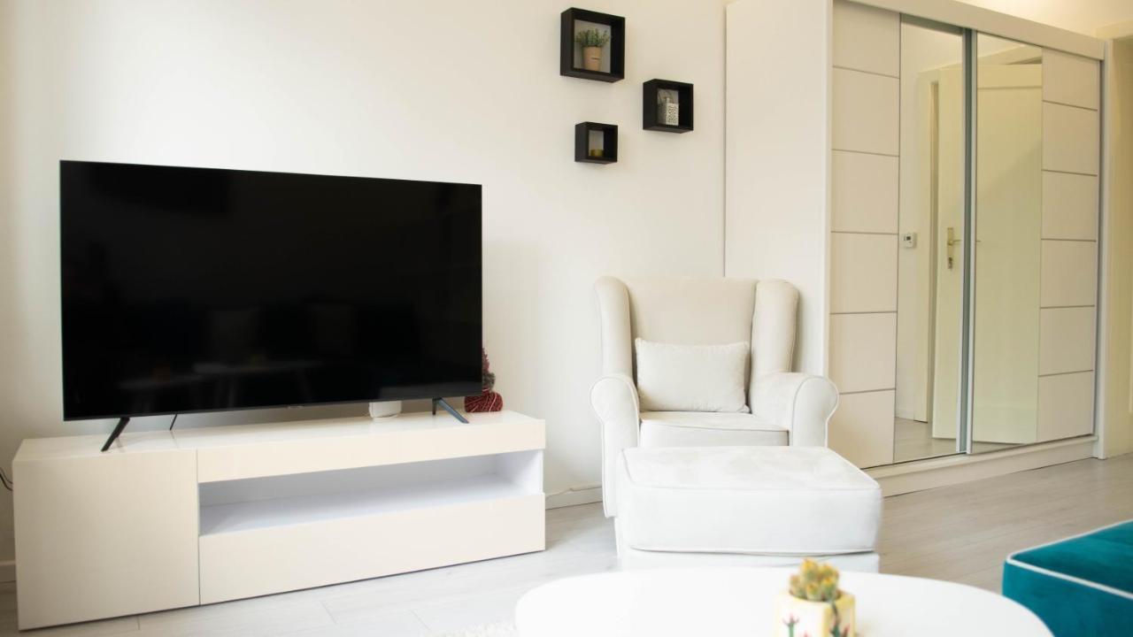 Cute And Sunny Studio - Central Location Сараево Екстериор снимка